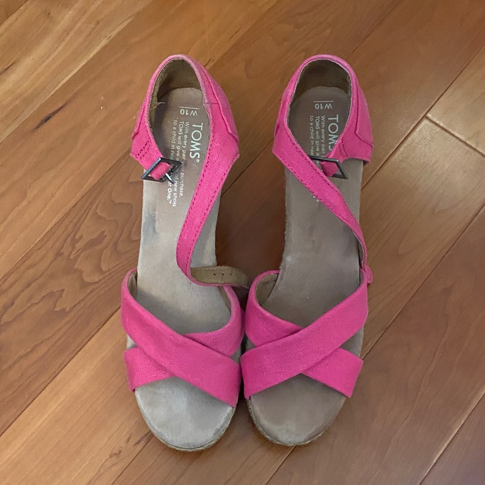 TOMS Women's Bright Pink Cross-Strap Sandals